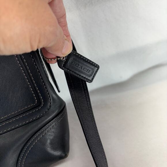 Coach‎ Hampton Buckle Flap Crossbody Bag - Like New - Picture 2 of 10